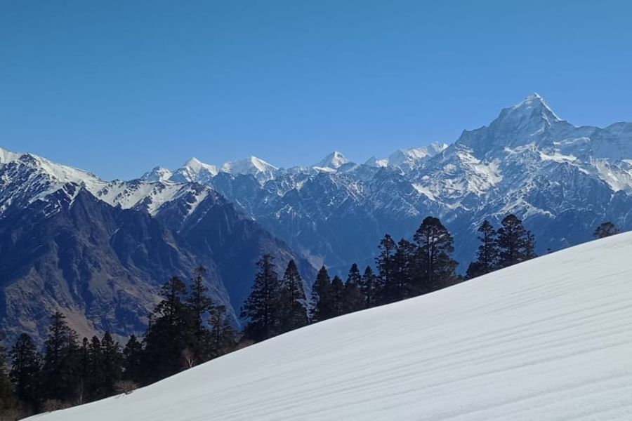 Camping at Winter Kuari Pass Trek